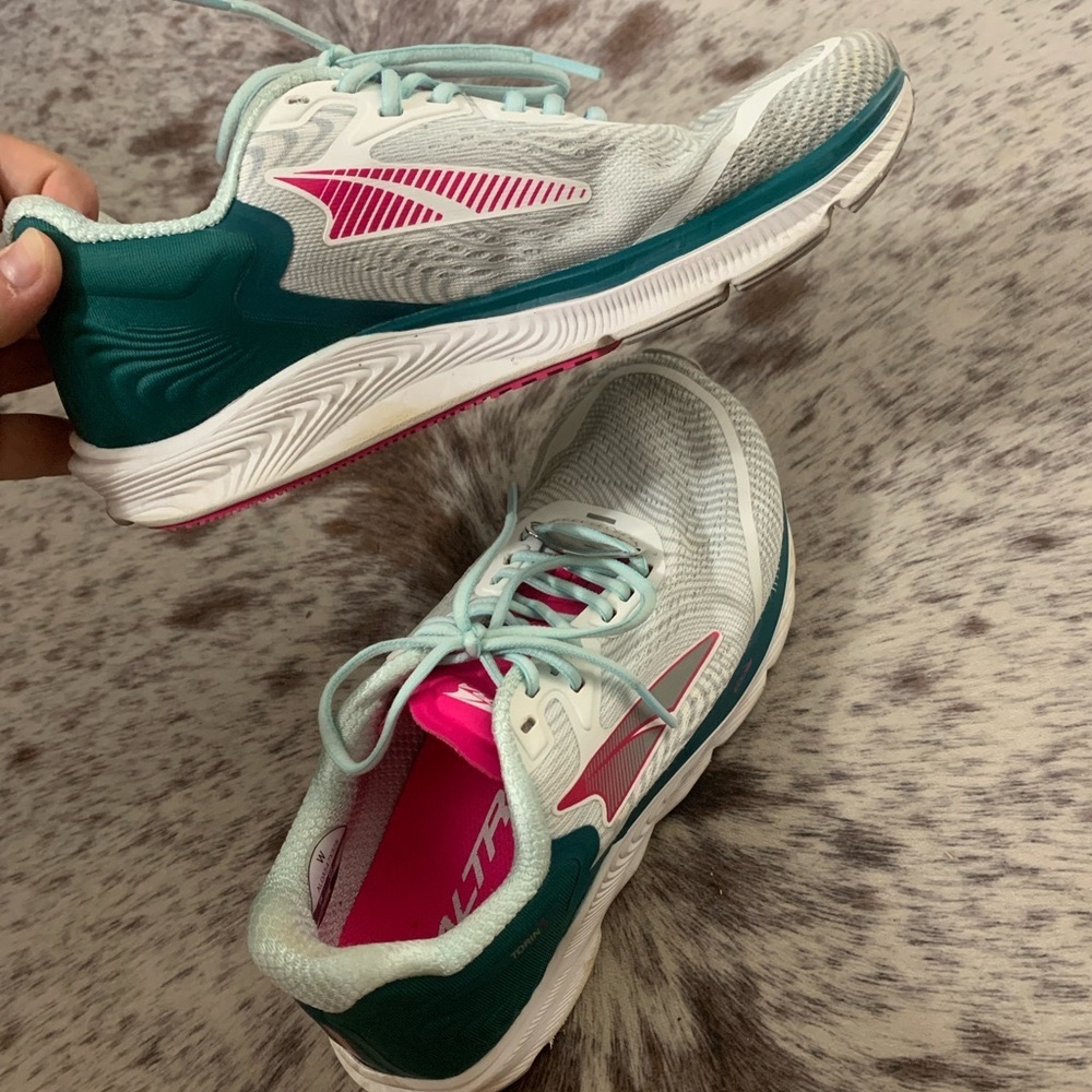 Running shoes